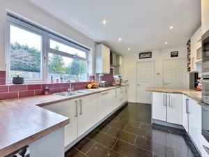 Photo 16- click for photo gallery